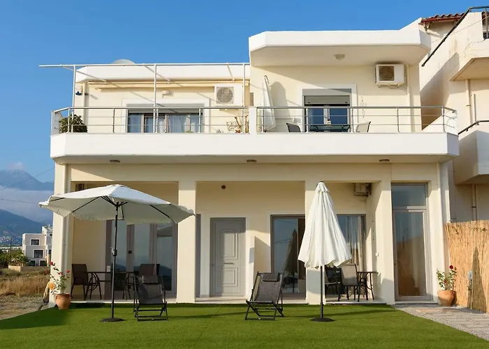 Coral Sea Apartment