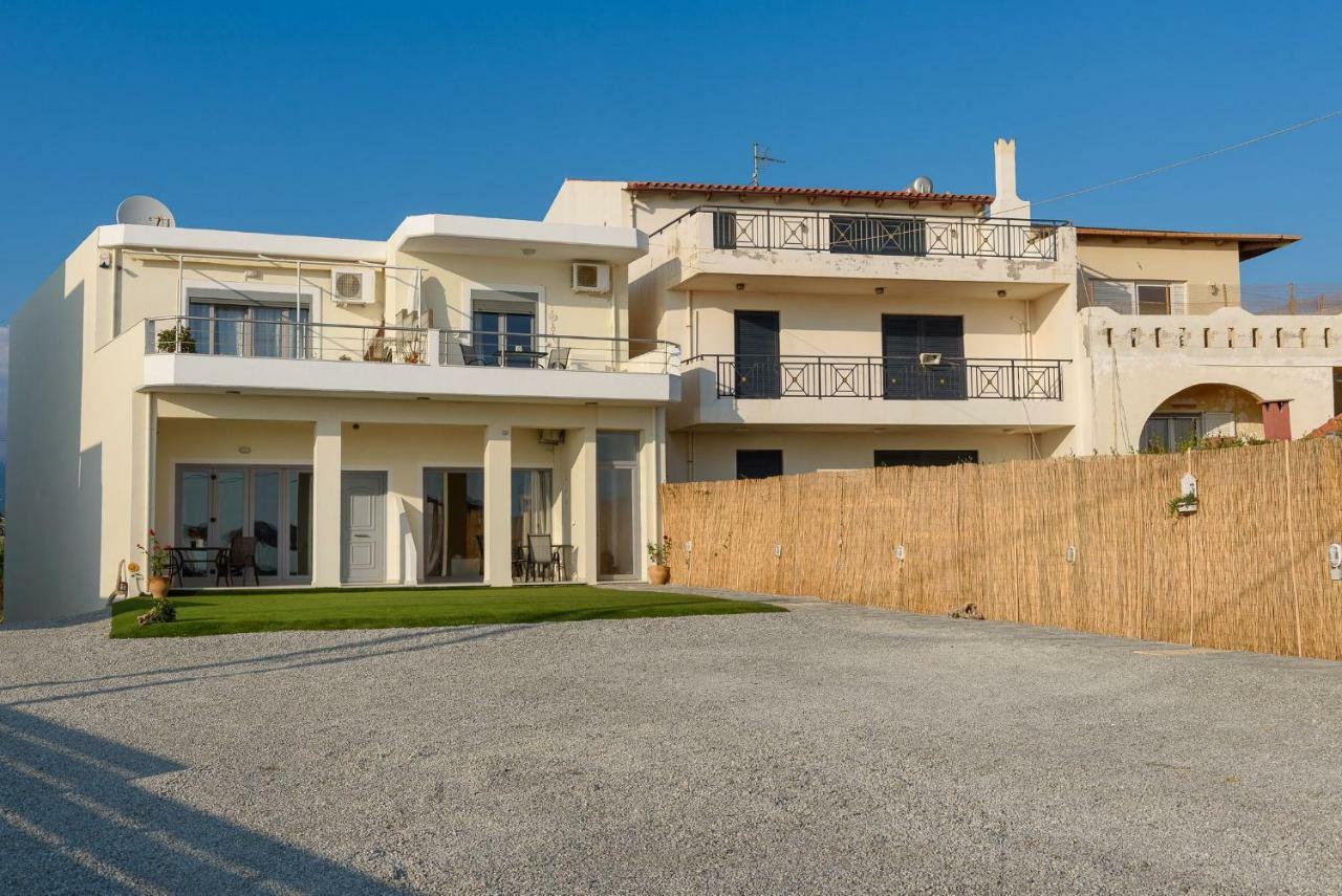 Coral Sea Apartment